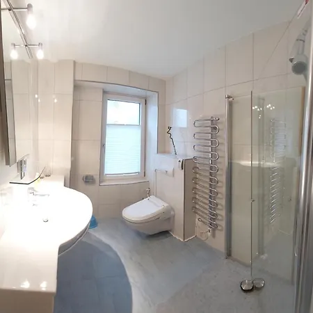 Stilvolle 4,5 Zimmer-wohnung 90m2 - Fuer Urlaub & Business *