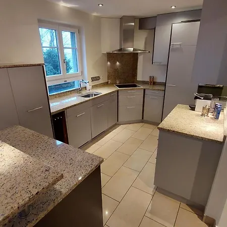 Stilvolle 4,5 Zimmer-wohnung 90m2 - Fuer Urlaub & Business *