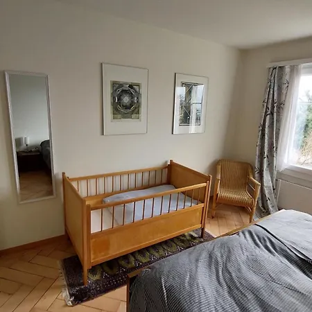 Renovierte 4,5-zi-wohnung Mit Parkplatz In Ruhiger Lage - 90m2 *