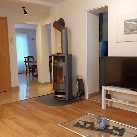 Stilvolle 4,5 Zimmer-wohnung 90m2 - Fuer Urlaub & Business Apartment