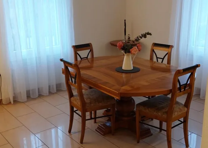 Apartamento Renovierte 4,5-zi-wohnung Mit Parkplatz In Ruhiger Lage - 90m2 Wil (St. Gallen)