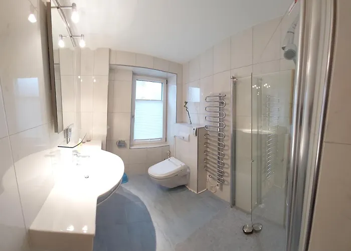 Renovierte 4,5-zi-wohnung Mit Parkplatz In Ruhiger Lage - 90m2 *