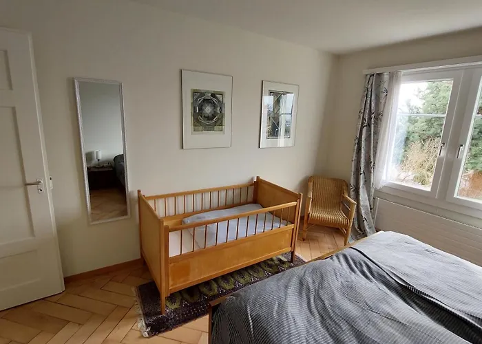 Renovierte 4,5-zi-wohnung Mit Parkplatz In Ruhiger Lage - 90m2 *