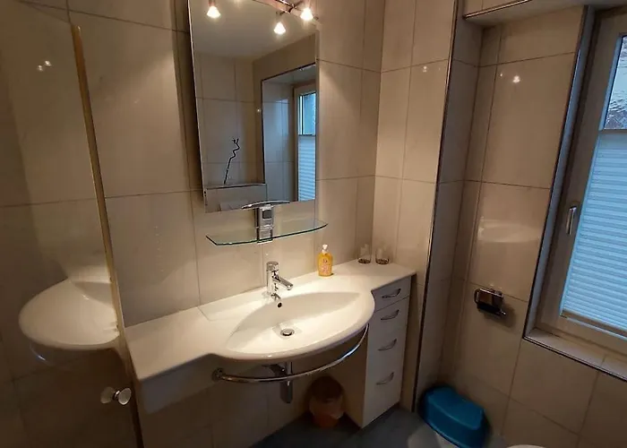 Apartamento Renovierte 4,5-zi-wohnung Mit Parkplatz In Ruhiger Lage - 90m2