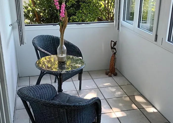 Renovierte 4,5-zi-wohnung Mit Parkplatz In Ruhiger Lage - 90m2 Apartamento *